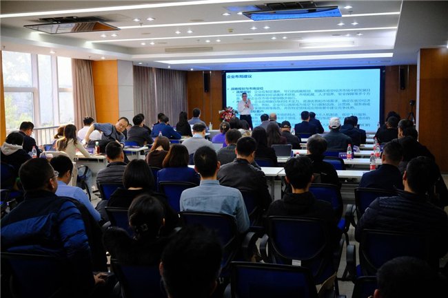 “智汇丰台·领航蓝天”低空经济与智能制造融合发展论坛在中关村丰台园成功举行(图2)