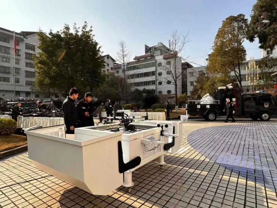 低空经济日报关注丨拓宽应用场景，壮大优势产业，培养紧缺人才！无人机带动低空经济蓄势起飞(图7)